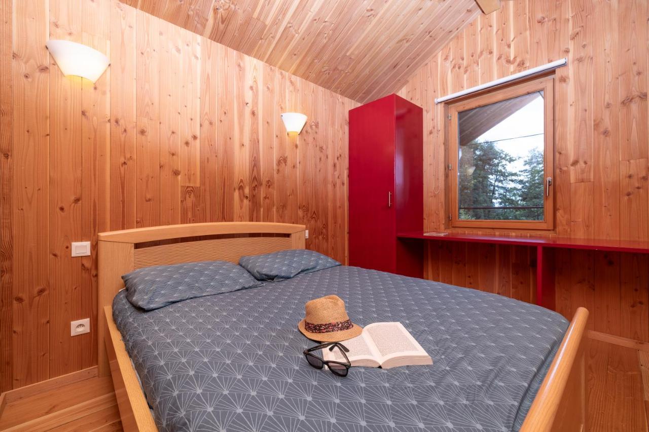 Camping Le Lac Des Sapins Cublize Exterior foto