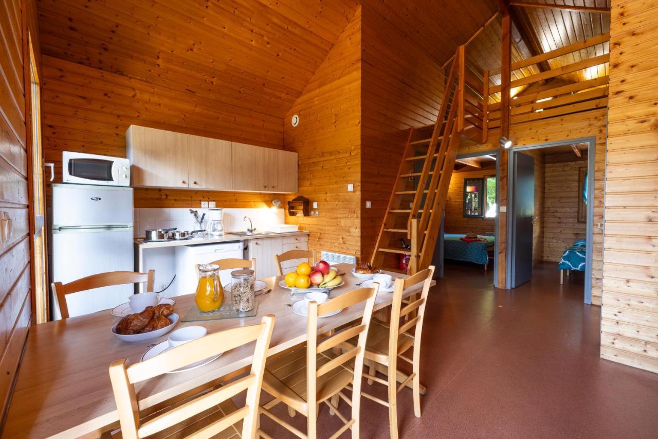 Camping Le Lac Des Sapins Cublize Exterior foto